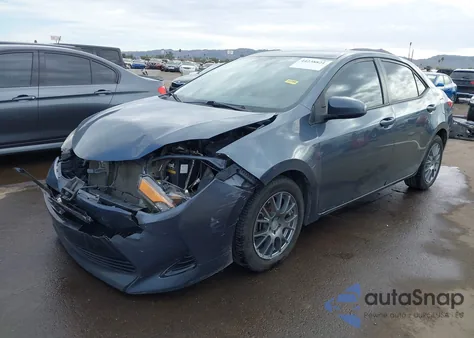 2018 Toyota Corolla Le z USA, uszkodzony, nr VIN 2T1BURHE8JC051853